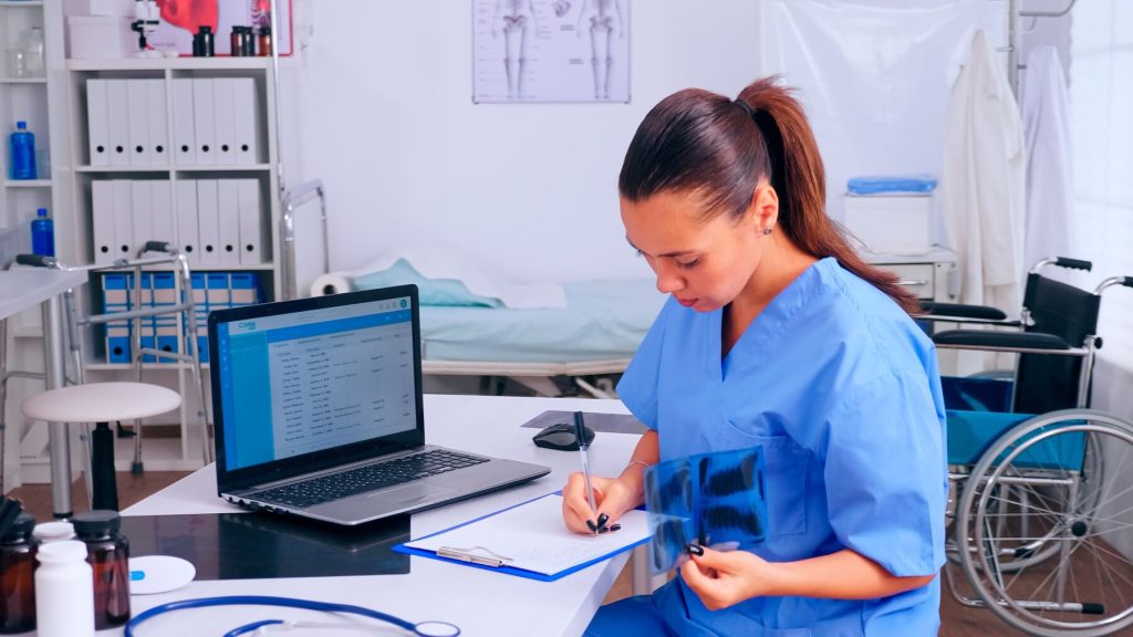 critical thinking for nursing students